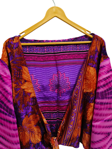 Robe portefeuille courte en soie taille libre Top portefeuille en tissu sari vintage Top bohème à imprimé floral - Product Image 2