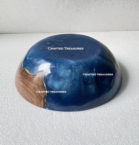 ชามไม้เรซินอีพ็อกซี่ธรรมชาติเคลือบเงาแบบวินเทจเคลือบเงาด้วยเรซินสีฟ้าและชามไม้ทำด้วยมือ - Product Image 4