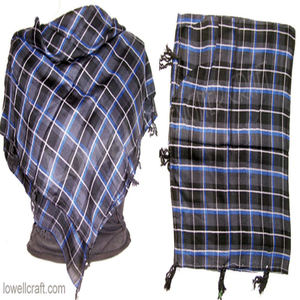 Écharpe en twill à franges carrées tendance d'été, accessoire élégant - Product Image 1