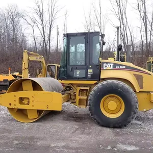 Comprar 2015 Caterpillar CB14B Vibratorio Doble Tambor Rodillo Asfalto - Product Image 1