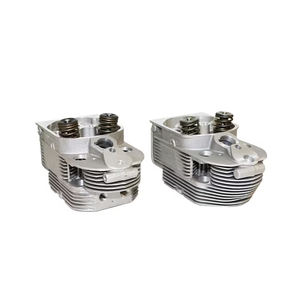 Culasse de moteur diesel complète 2101674 compatible avec Deutz FL912 FL913 - Product Image 1