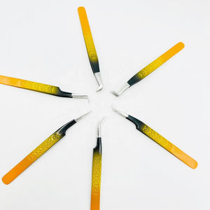 Pince à épiler en acier avec extension de cils HASIBI NAQIBI avec logo personnalisé Poignée en diamant noir avec pointe en fibre lisse offerte en or rose - Product Image 2