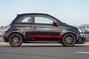 FIAT 500C ABARTH CABRIOLET 2013 d'occasion, conduite à gauche/droite - Product Image 4