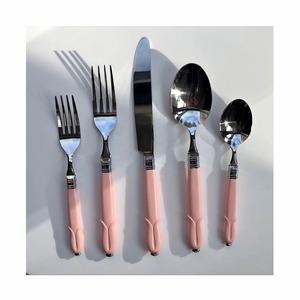 ชุดช้อนส้อม5ชิ้นทำจากสเตนเลสสตีลเหมาะสำหรับใช้บนโต๊ะในห้องครัวโรงแรมใช้ในบ้านสีทอง - Product Image 3