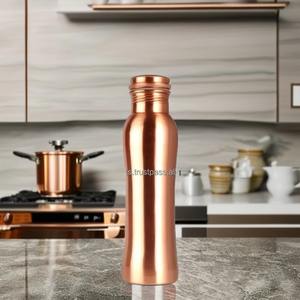 ขวดน้ำทองแดงแท้ตีขึ้นรูปจากอินเดีย สำหรับทุกเพศ พร้อมตัวเลือกโลโก้แบบกำหนดเอง ขวดทองแดงโลหะแท้ในราคาต่ำสุด - Product Image 1