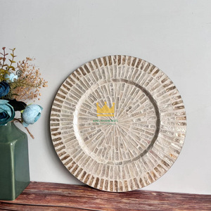 Cargador de plato de servir de madreperla plateado para decoración de bodas y eventos de alta calidad y precio barato - Product Image 2
