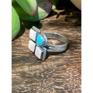 Bague en argent sterling avec turquoise Kingman et opale, sertie en clos, motif géométrique, taille 5 - Product Image 4
