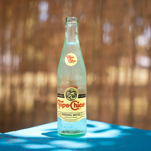 Agua Mineral Carbonatada Clásica en Botellas de 355 ml, Paquete de 12 - Product Image 4