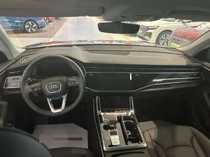 Auto Usado con Bajo Kilometraje, <span class=keywords><strong>Audi</strong></span> Q8 SUV 2026, Autos Usados Listos para Enviar - Product Image 5