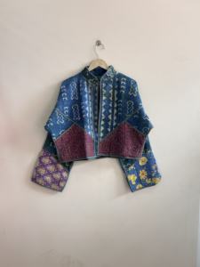 Chaqueta Acolchada Tradicional India Kantha Hecha a Mano, Chaqueta con Estampado de Bloques de Color Índigo - Product Image 1