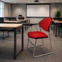 Chaise de formation moderne rouge avec tablette d'écriture et base en métal robuste pour salle de classe, salle de conférence, salle de formation