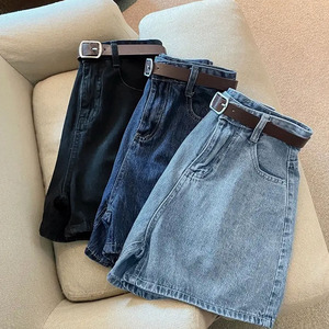 Saison d'été des femmes nouveau Style personnalisé en gros court lavage à l'acide Shorts pour les femmes Look chic femmes Denim court - Product Image 4