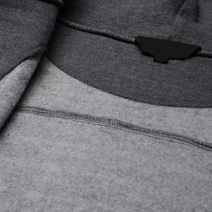 Conjunto de chándal recortado personalizado Sudadera con capucha para correr Sudaderas con capucha bordadas de gran tamaño Estilo informal de invierno para mujeres - Product Image 5