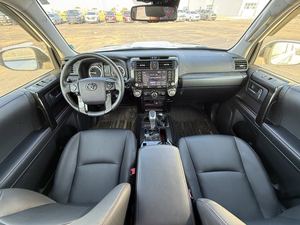 4Runn-er โตโยต้าสีขาวเป็นประกาย4WD ระดับพรีเมียม TRD off-road ใช้กับระบบนำทางเบาะหนังอัลลอยสตาร์ทด้วยรีโมท - Product Image 5