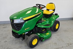 Tondeuse à gazon John Deere X350 d'occasion à vendre - Product Image 6