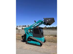 Sunward SWTL4528 2024 Mini-chargeuse sur chenilles compacte avec moteur Kubota et cabine fermée pour les travaux de terrassement et le chargement de matériaux - Product Image 3