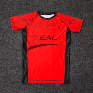 MMA เสื้อแรชการ์ดพิมพ์ซับลิเมชันกำหนดเอง240ป้องกันอัลทวอยเลต์ GSM การบีบอัดการต่อสู้แบบผดผื่น BJJ ผลิตในปากีสถาน - Product Image 1