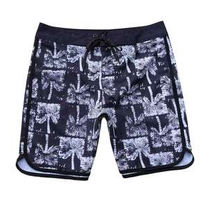 Shorts de basket-ball respirants imperméables à double couche en maille unie de haute qualité pour hommes, décontractés, écologiques, de conception haut de gamme, pour l'été - Product Image 1