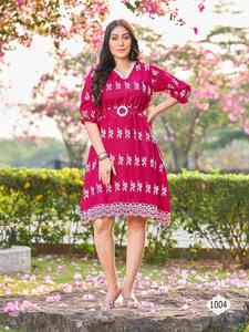 Qualité d'exportation indienne haute sur demande attrayant coton cambric court Kurti avec Shifli travail exportateur mondial femme mode - Product Image 5