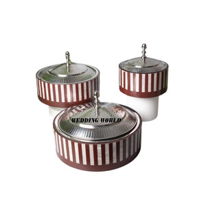 Juego de Tres Ollas para Calentar Comida de Nácar con Tapa Martillada, Forma Redonda, Cazuela Clásica, Elegante y Lujosa, Nuevo Calentador de Comida de Madera - Product Image 6