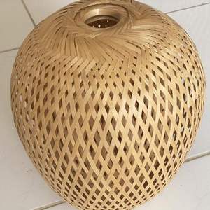 Luces colgantes de ratán de bambú vintage: Pantallas de mimbre de estilo antiguo para sala de estar 2025 VIET FARGIMEX - Product Image 2
