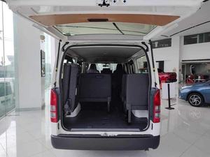 โตโยต้า ไฮเอซ รุ่นมาตรฐาน ปี 2025 ขับเคลื่อนล้อหลัง เครื่องยนต์ดีเซล 2.5 ลิตร เกียร์อัตโนมัติ 5 สปีด รถตู้โดยสาร 15 ที่นั่ง - Product Image 3