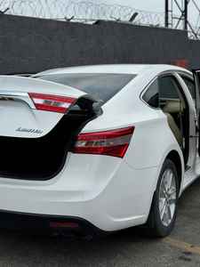 Toyota Avalon 2014 d'occasion en bon état - Product Image 2