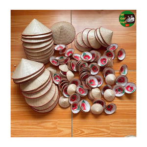 Chapeau de jardinage en bambou / Chapeau conique asiatique Non La, chapeau conique miniature fait à la main en bambou naturel et feuille de palmier pour la décoration culturelle - Product Image 6