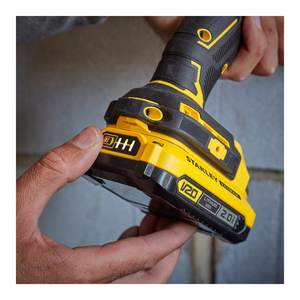 Batterie d'outil électrique Stanley 18V 2Ah FATMAX SFMCB202XJ pour des performances efficaces - Product Image 2