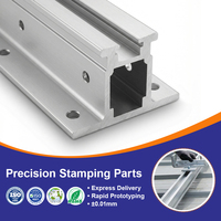 Pièces d'emboutissage de haute précision pour rails de guidage de machines automatisées et blocs de montage, y compris un échantillon découpé au laser pour test de compatibilité