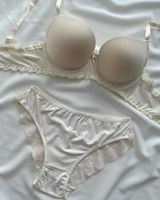 Ensemble soutien-gorge et culotte sexy et élégant en dentelle blanche pour femme, avec soutien-gorge push-up à bonnets couvrants sans armatures et culotte taille basse hipster, fermeture avant sans couture