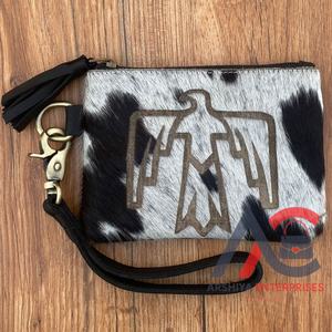 กระเป๋าสตางค์แบบยาวมีพู่ประดับหนังวัวแท้สำหรับผู้หญิงกระเป๋าหนังแท้สลักลายด้วยเลเซอร์ - Product Image 1