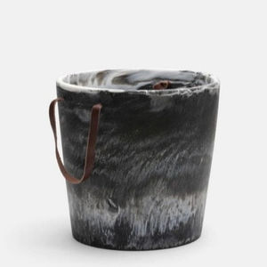 Refroidisseur de vin moderne en résine antique Déco unique avec un design classique pour le camping et les vacances pour les occasions de fête de champagne - Product Image 1