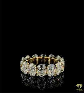 Bande d'éternité ovale élégante avec 1ct chacun VVS pierre de laboratoire incolore un cadeau intemporel et radieux pour les femmes - Product Image 4