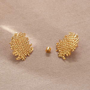 أقراط مرصعة بالنحاس مطلية بالذهب أنيقة على شكل مضفر بتصميم هندسي غير عادي لحفلات الزفاف هدية مجوهرات نسائية - Product Image 6