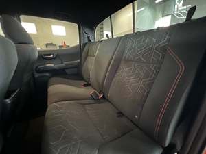 NEATLY Usado 2018 para Tacoma TRD Sport Double Cab 4WD Dirección izquierda - Product Image 3