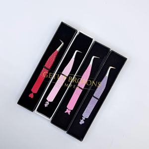 Poudre rouge/rose/violette, design découpé en diamant, acier inoxydable, anti-magnétique, anti-statique, lisse, dentelé, 90 cils, 10 mm - Product Image 6