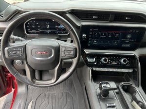 GM_C Sierra 1500 AT4 2023 Usada en Buen Estado - Product Image 6