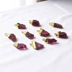 พลอยทับทิมดิบแบบฟรีรูปแบบพลอยชุบทอง - Product Image 1