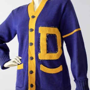 Ajoutez votre collège personnalisé Logos Cardigan chandails chenille personnalisée laine acrylique vêtements grecs hiver Street Wear appliques unisexe - Product Image 2