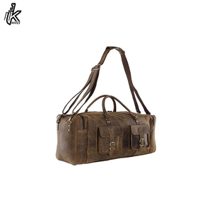 Sac de voyage en cuir de qualité supérieure, taille cabine, unisexe, fabriqué directement par le fabricant, personnalisable, en vente - Product Image 2