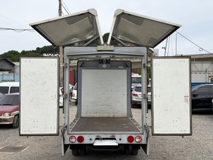Perfecto para Bong0 3 Turbo Diésel Automático LHD Pickup 2019 Asientos de Cuero Interior Oscuro Euro VI Techo Solar - Product Image 2