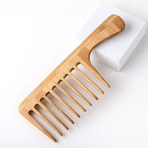 Peine de madera hecho a mano personalizado de lujo clásico sólido último acabado natural ecológico hecho en La India para peinar el cabello - Product Image 4