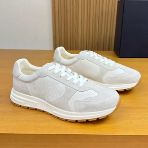 Zapatillas de running de lujo de caña baja para hombre, superventas, a la moda, transpirables, zapatillas de tenis para hombre, cómodas zapatillas de skate. - Product Image 1