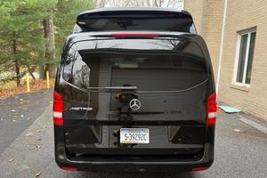 Mercedes-Benz Metris Explorer Conversion 2023 Usado Premium ~7,500 Millas - Product Image 3