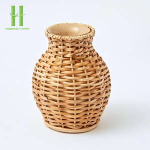 Vase en rotin naturel fait à la main de haute qualité porte-fleurs décoratif pour Boho moderne ou décor à la maison rustique OEM fabriqué au Vietnam - Product Image 3