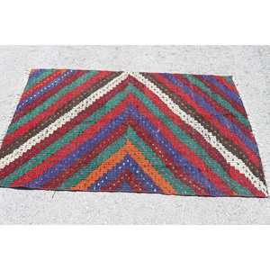 Tapis Kilim vintage 3,2 x 5,4 pieds, tapis turc rouge à fleurs en laine - Product Image 3