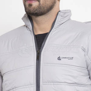 Chaqueta de invierno de alto rendimiento con cuello de pie aislado a prueba de viento y resistente al agua para clima frío - Product Image 2