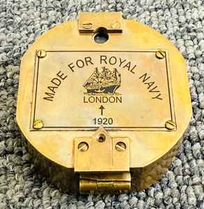 Boussole Brunton en laiton de style nautique moderne, étanche, pour usage extérieur et salle d'étude, vendeur basé au Royaume-Uni - Product Image 5