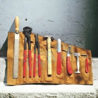 Peralatan Farrier 8 Buah Perlengkapan Kedokteran Hewan Kuda Dapat Digunakan Kembali Bahan Stainless Steel Tahan Lama Aman Dapat Disesuaikan Disinfeksi